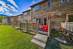 Cozy Townhome on Sugarloaf Mountain with Hot Tub!